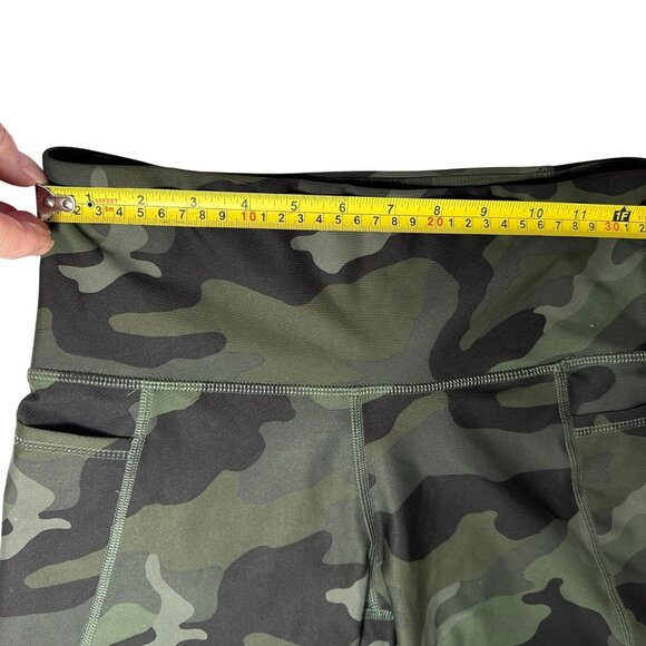 Old Navy Active Powersoft Camouflage High-Waisted Womens Biker Shorts SZ M - Picture 3 of 8